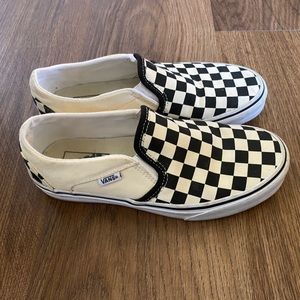 Women’s Checkered black and white Vans size 7.5